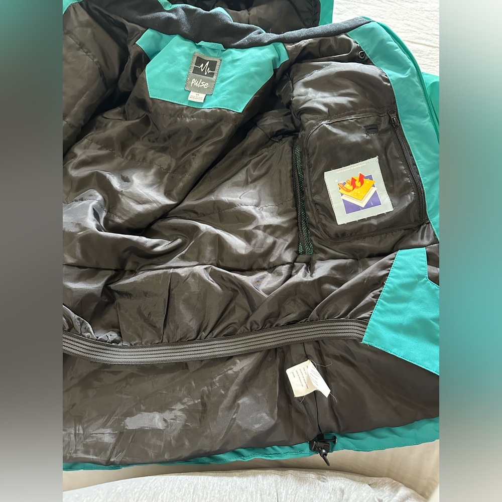 Pulse Ski Jacket - image 7